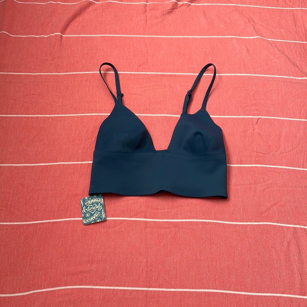 Free people navy blue crop top/bra adjustable straps amazing breathable fabric